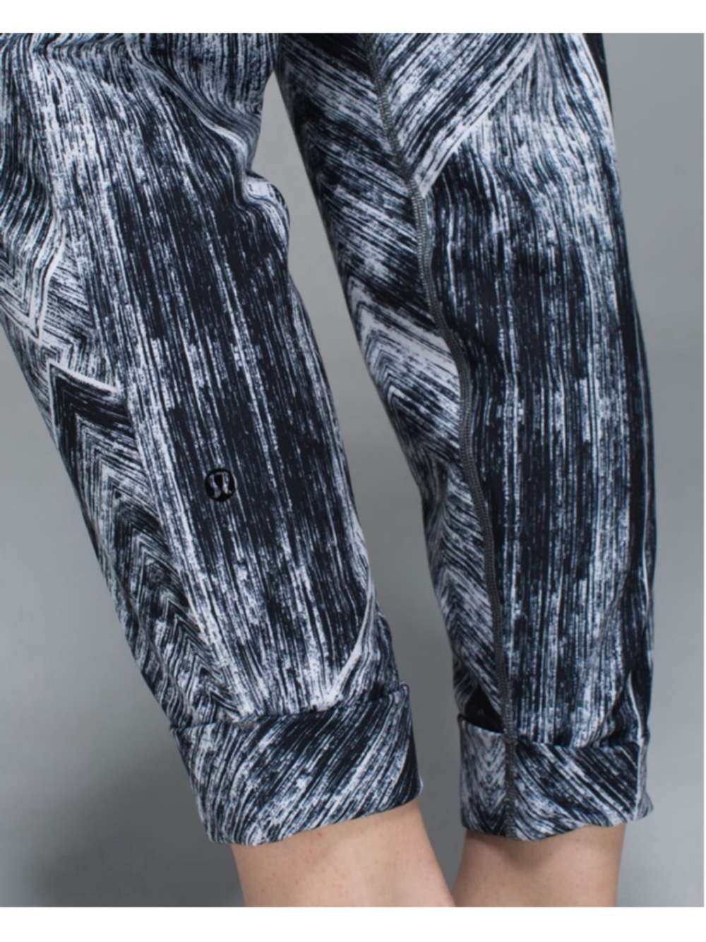 Lululemon Jet Crop Pants - Picture 7 of 12